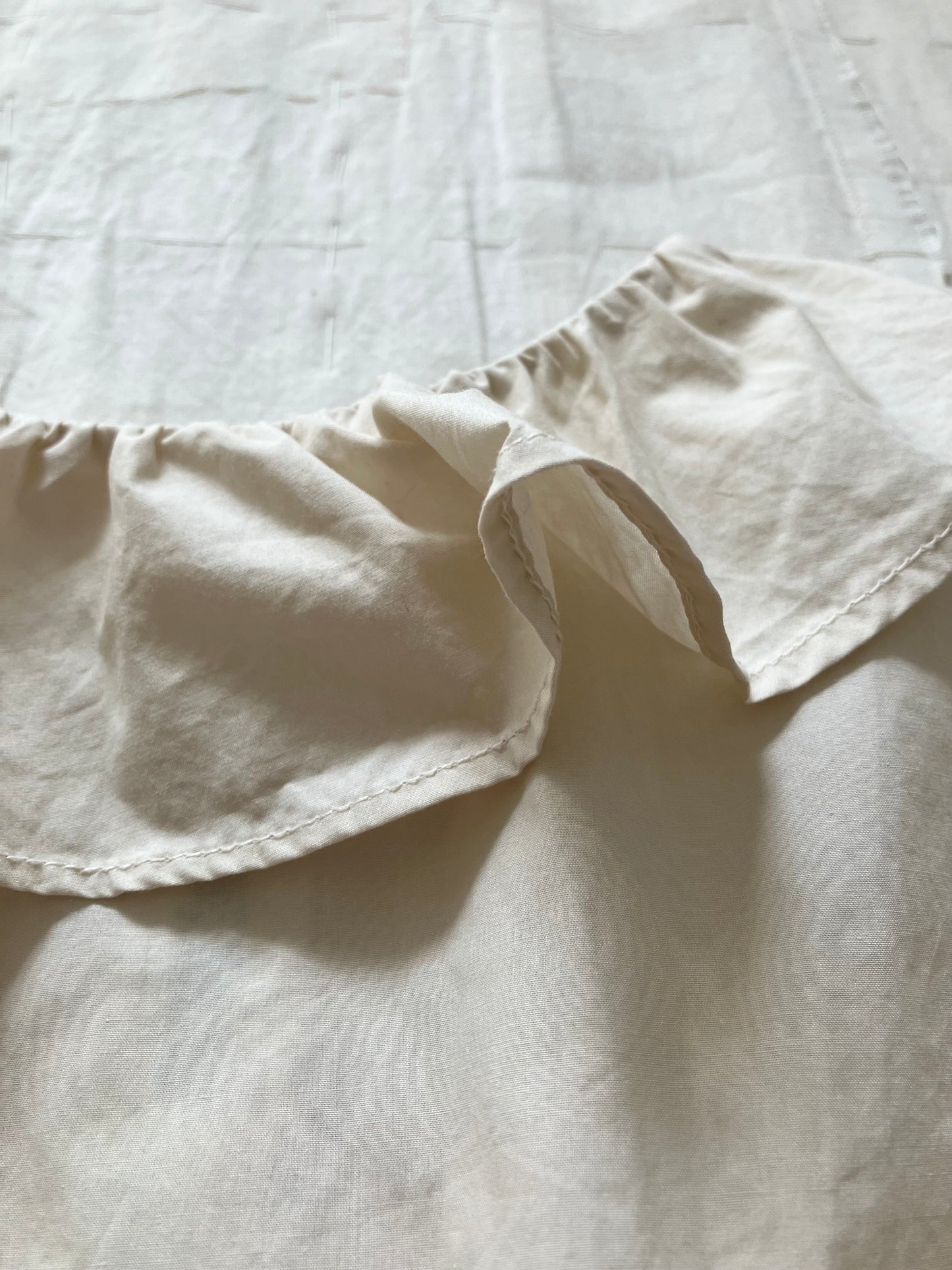 sula - pucked collar blouse - alabaster