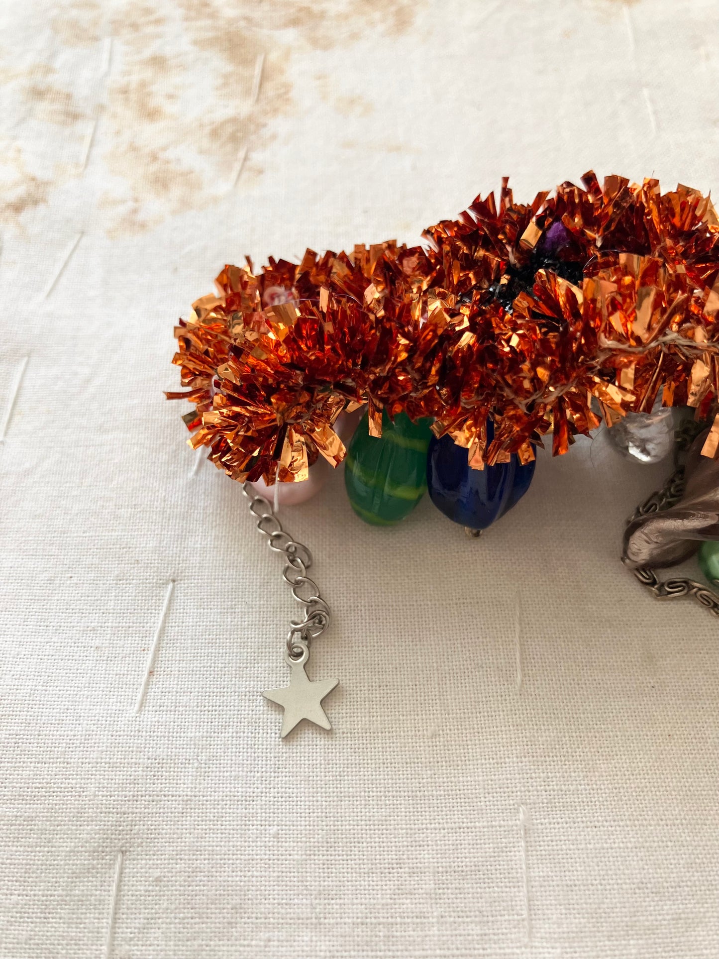 MATHILDE HIRON - Grigri Bracelet in Orange Garland 1