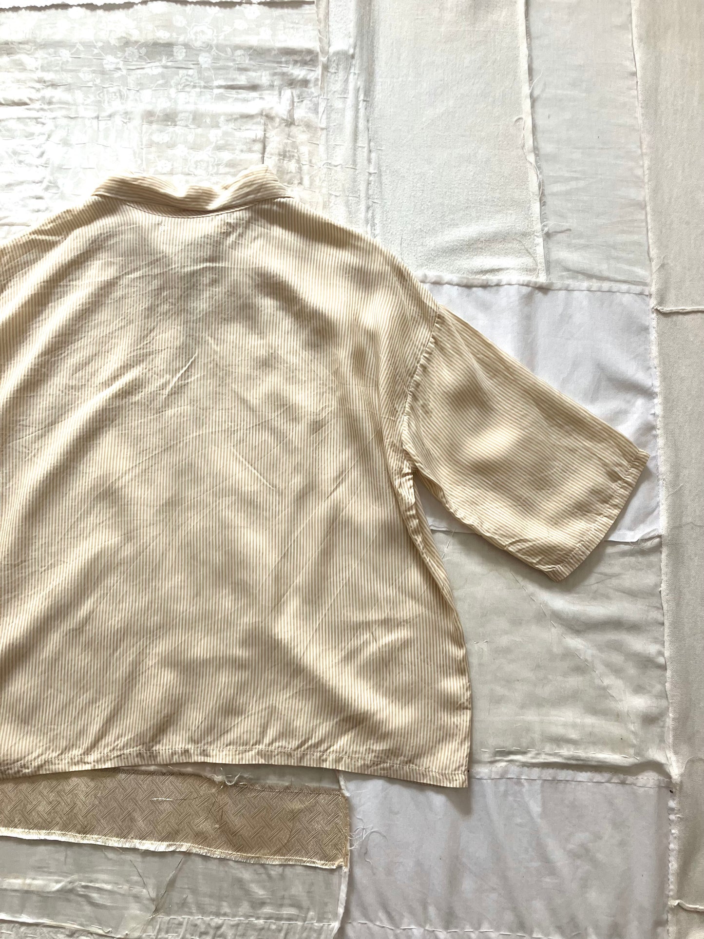 sula - clean patch shirt - gold & cream stripy turchi
