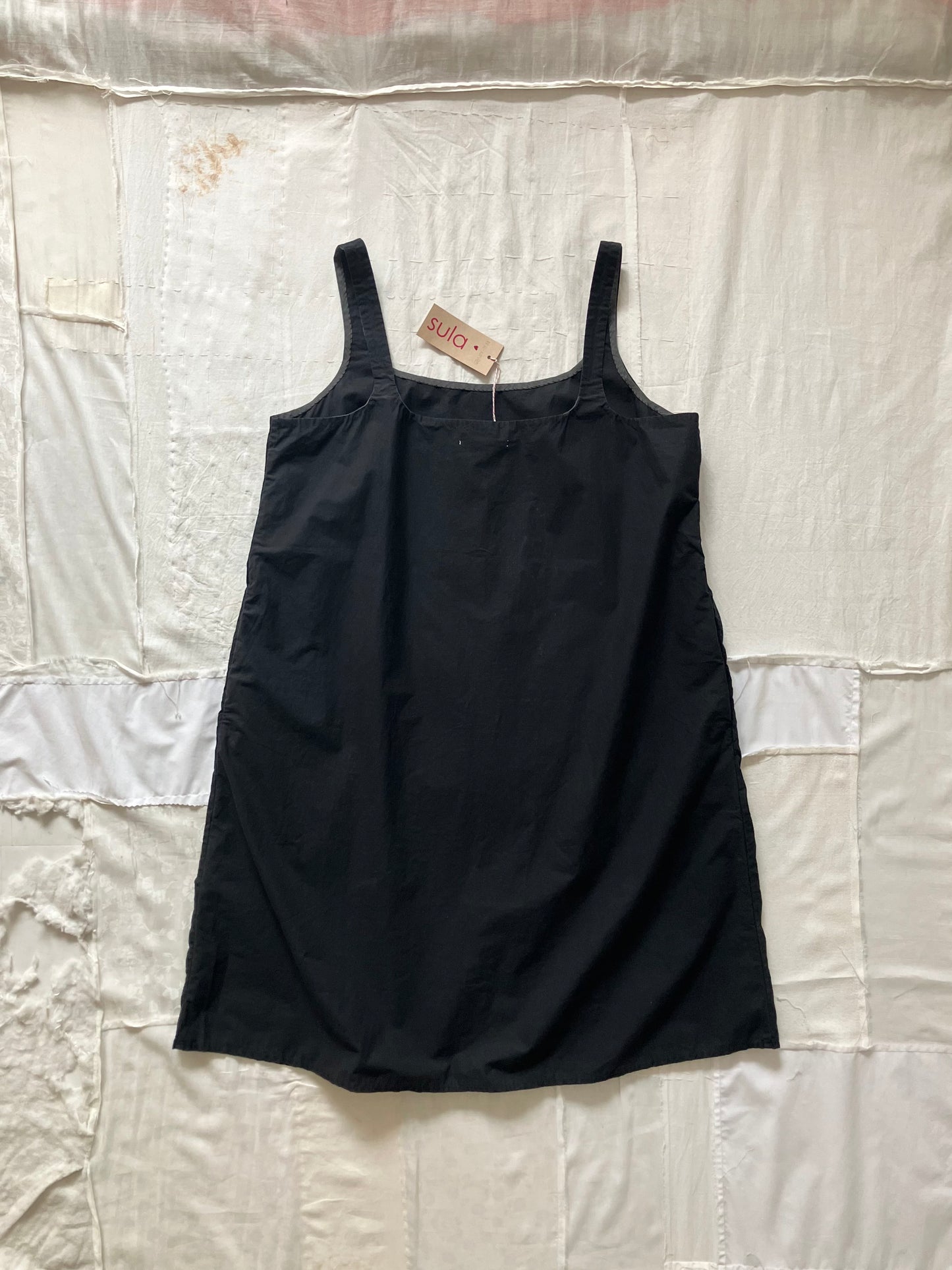 【Pre-loved】sula - plain dress - black