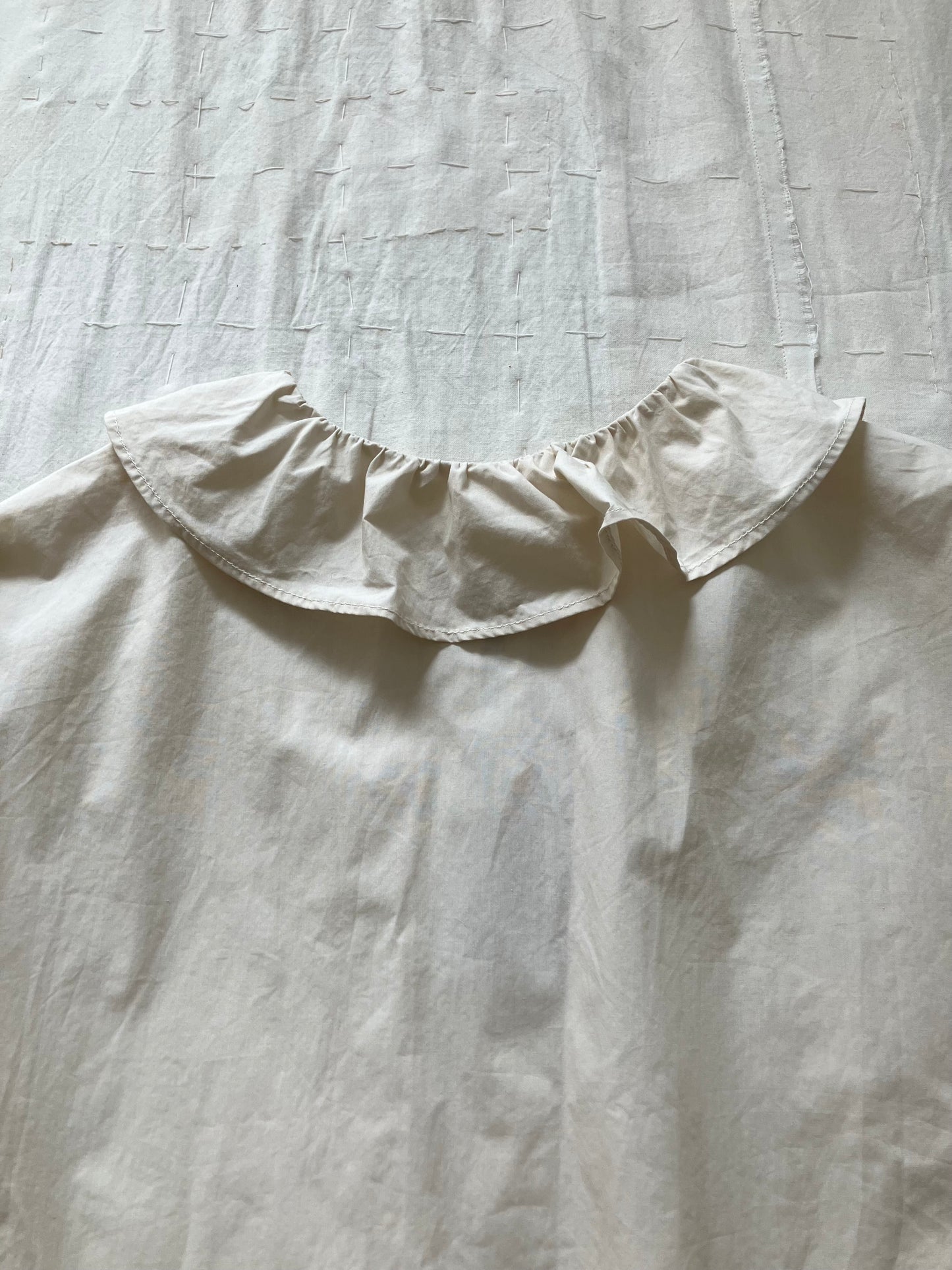 sula - pucked collar blouse - alabaster