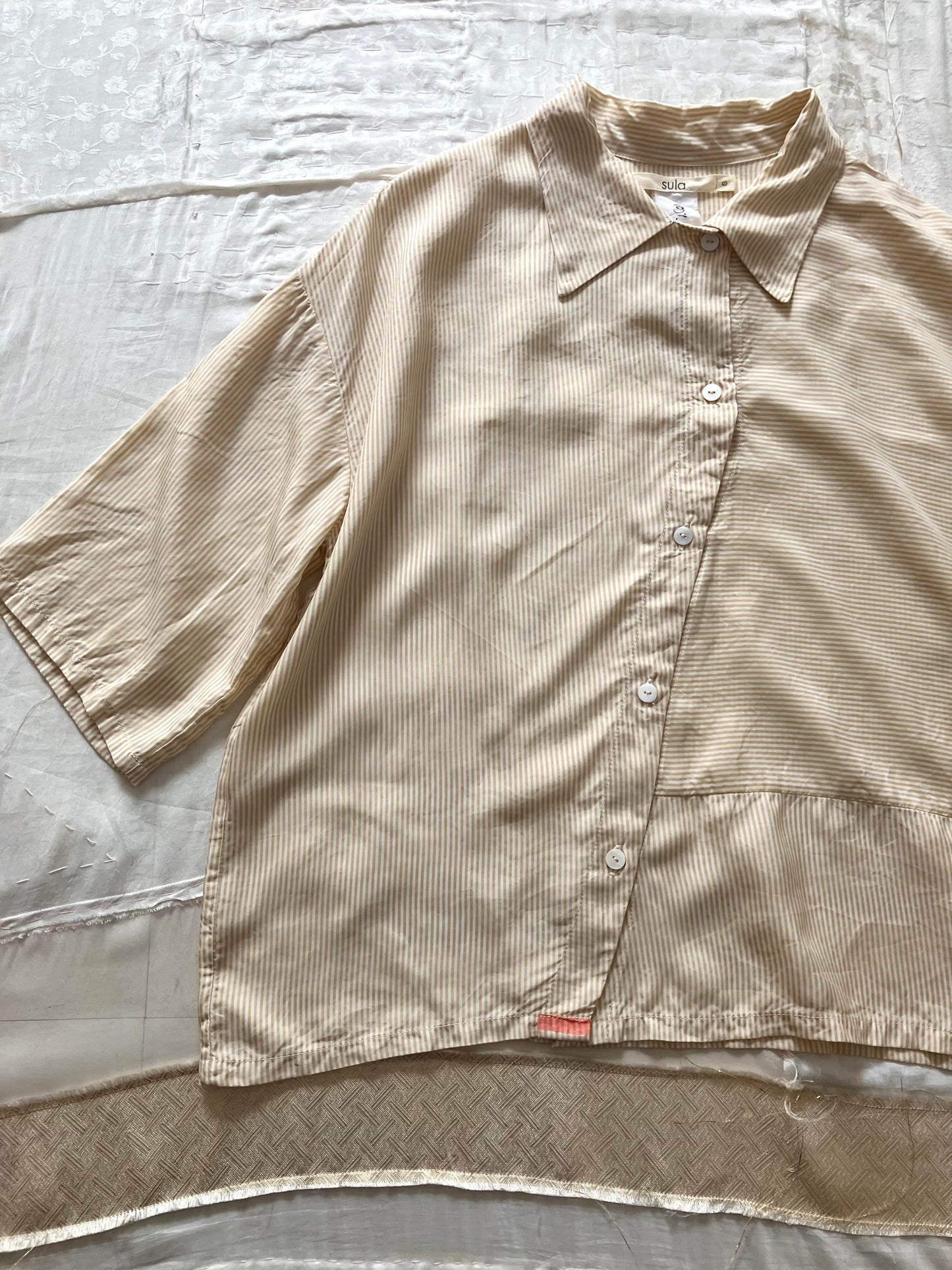 sula - clean patch shirt - gold & cream stripy turchi