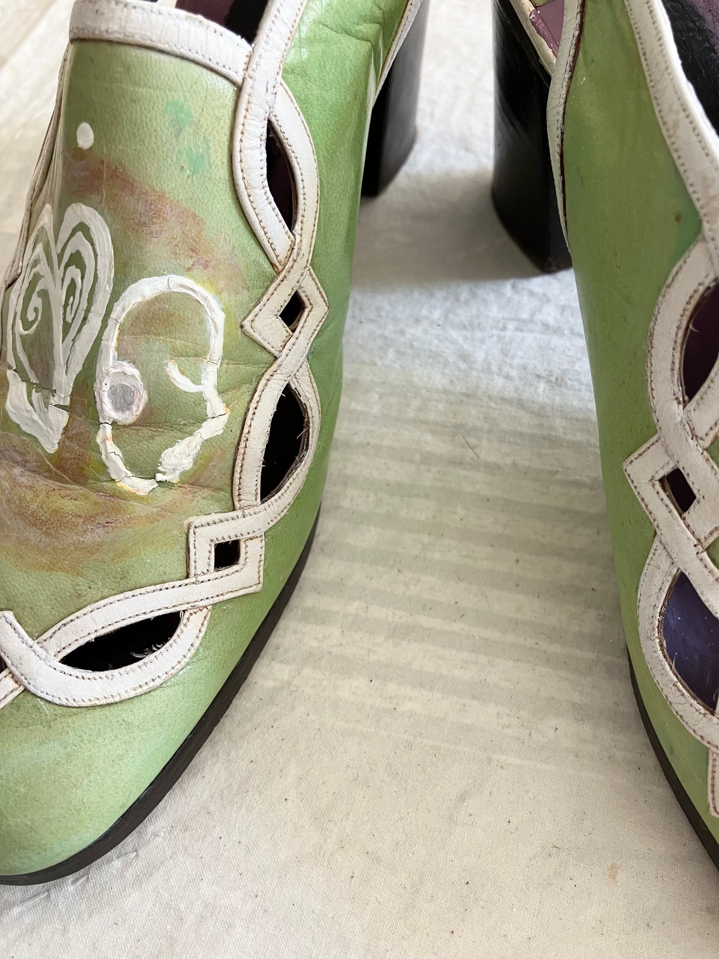 Kei Yamada - green shoots vintage square chunky heel
