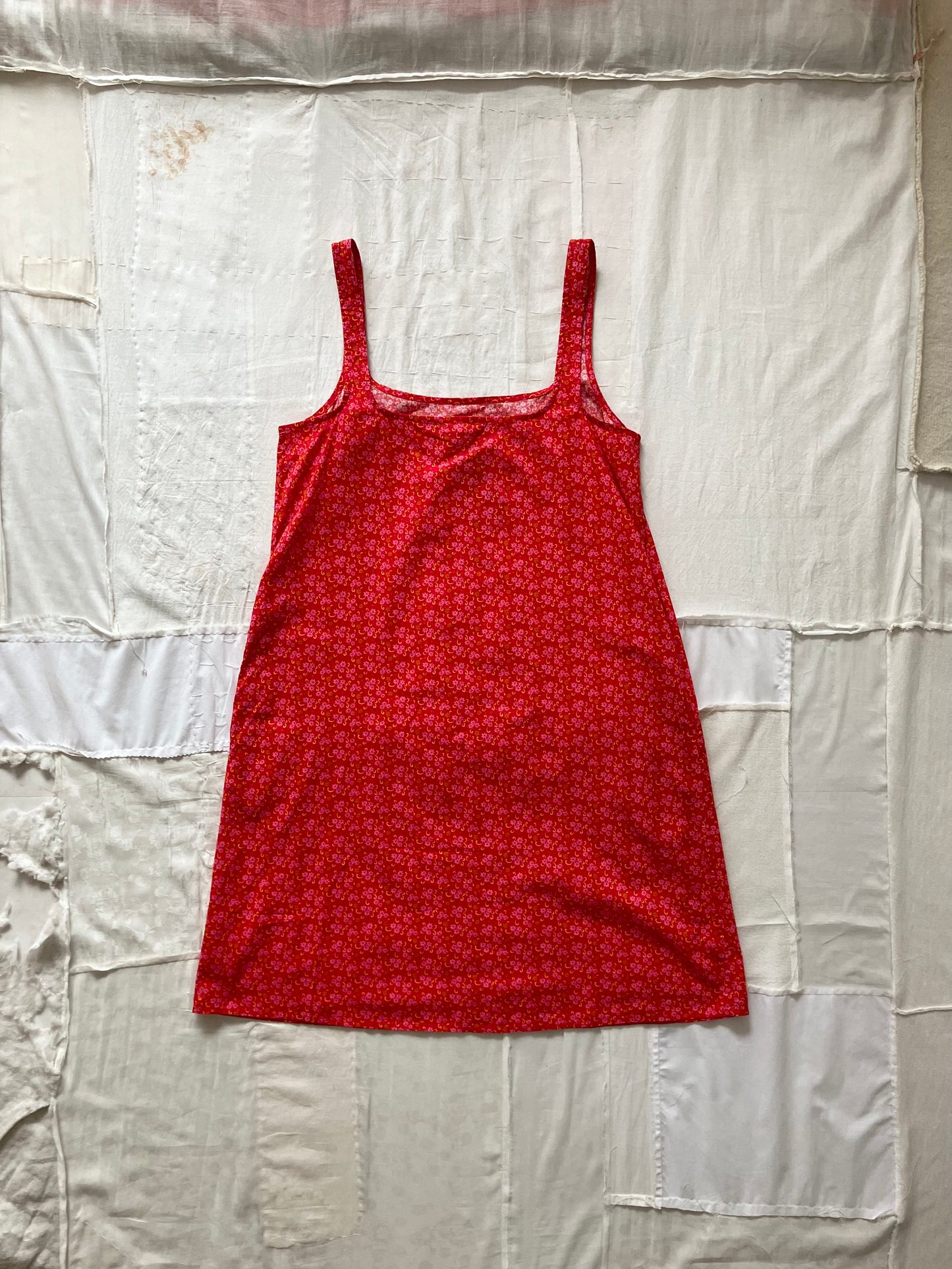 【Pre-loved】sula - plain dress - red flower