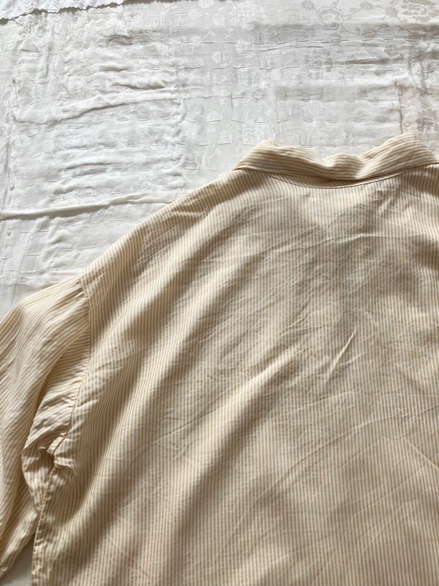 sula - clean patch shirt - gold & cream stripy turchi