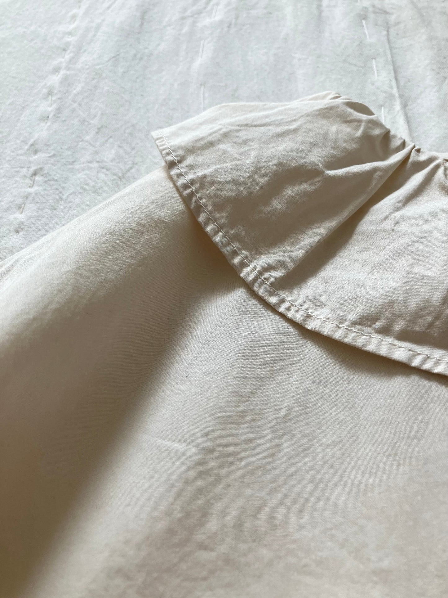 sula - pucked collar blouse - alabaster