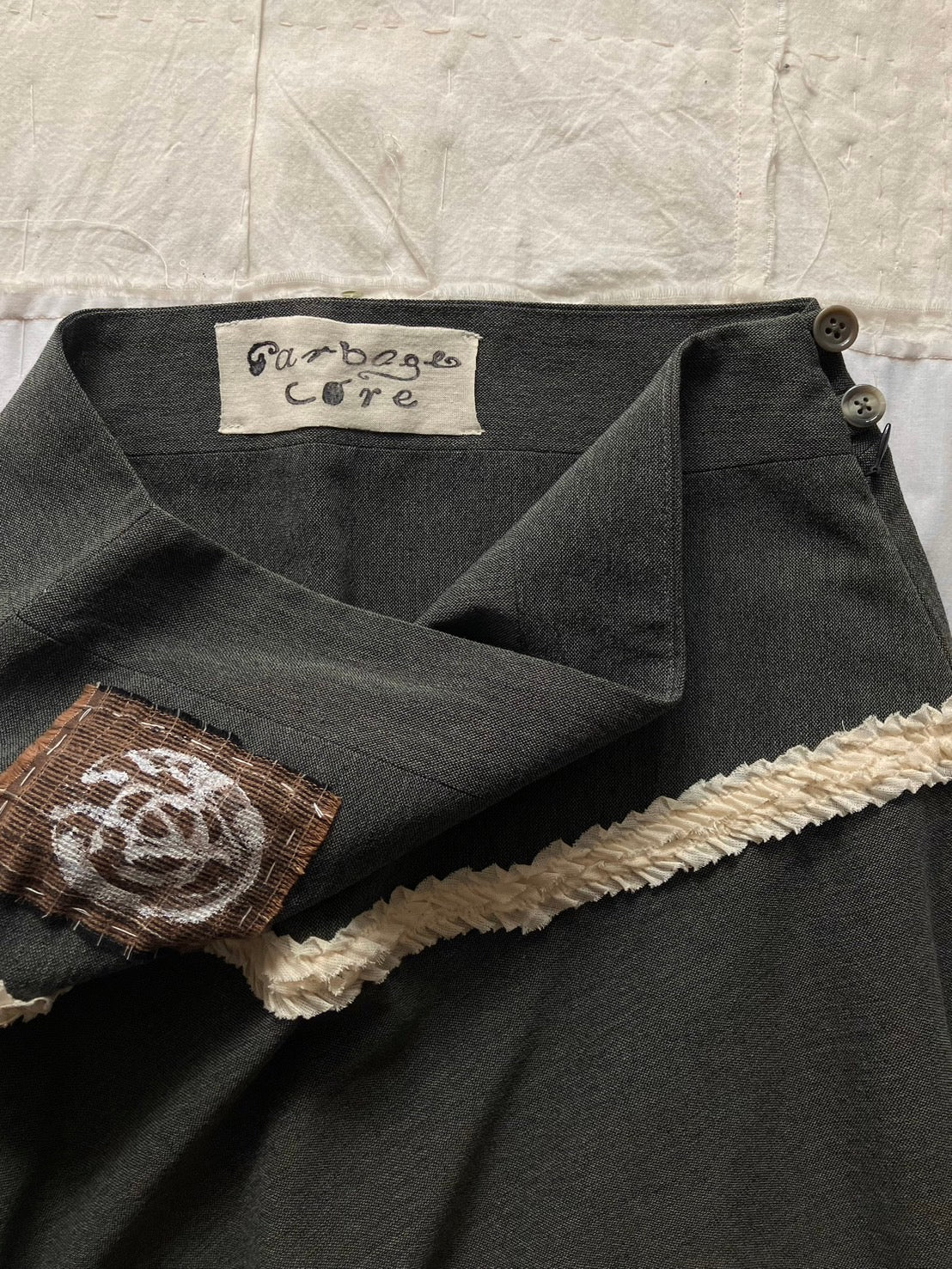 garbage core - RUFFLEABLE SKIRT