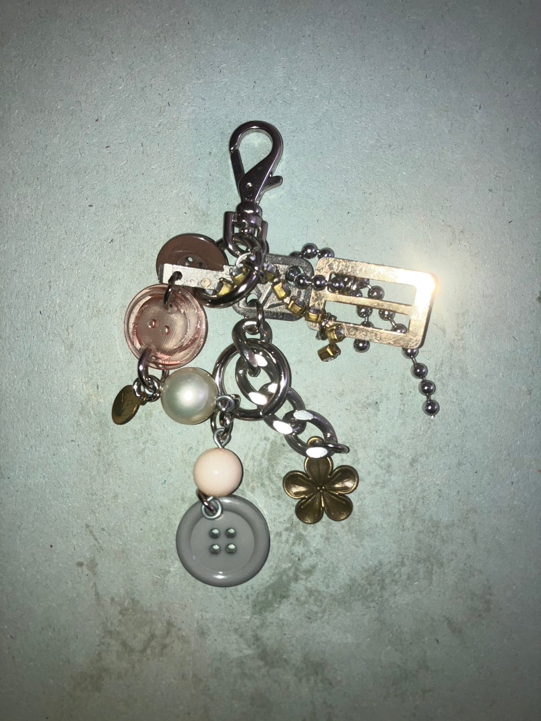 LEO GON'DO - Drawing mini keychain 1