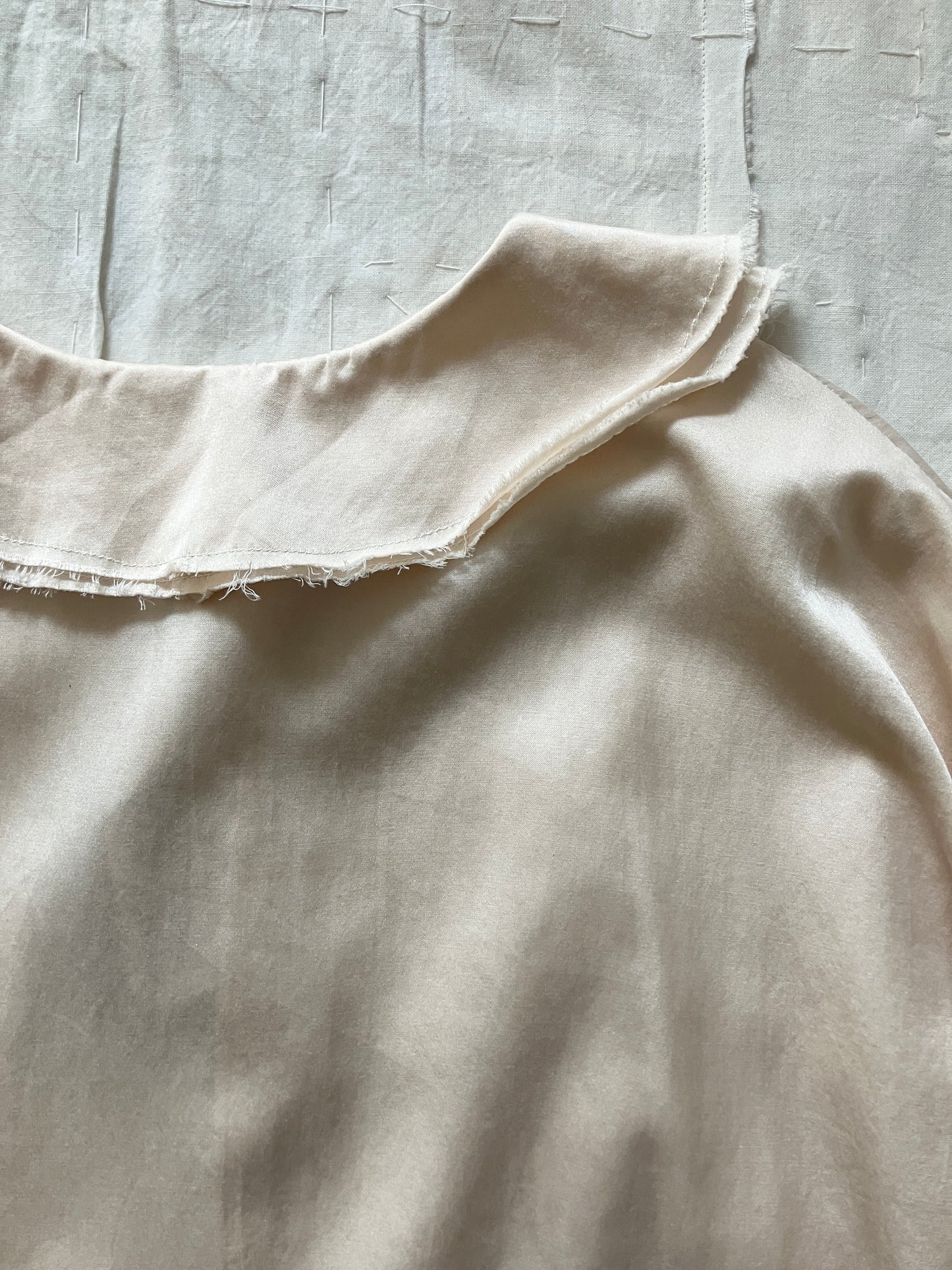 sula - pucked collar blouse - silk cotton satin - egg nog