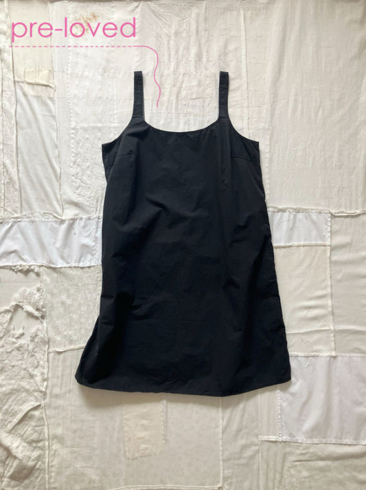 【Pre-loved】sula - plain dress - black