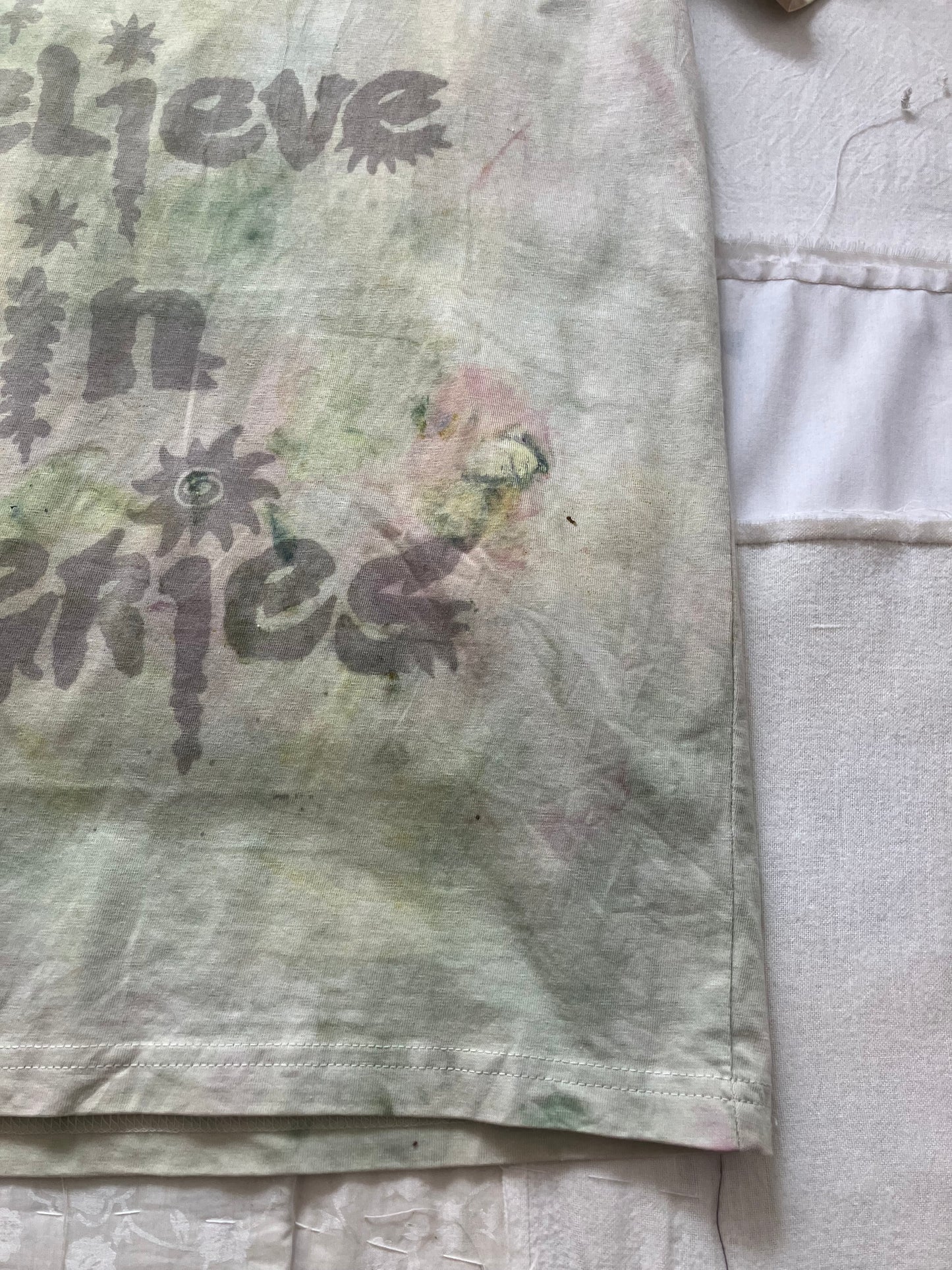 EIRINN HAYHOW - I DO BELIEVE IN FAERIES TSHIRT 1 with bio flower patch