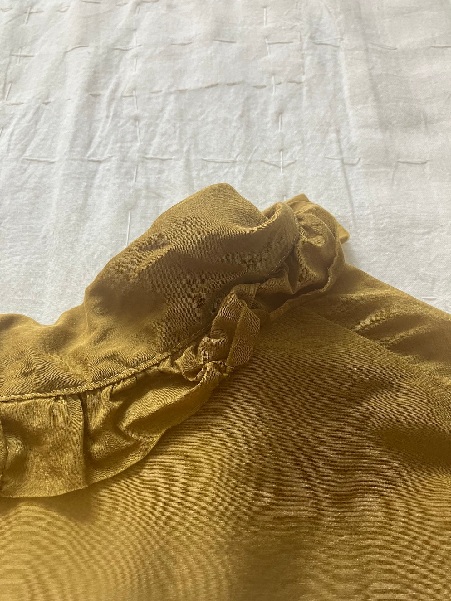 sula - frill blouse - tabacco