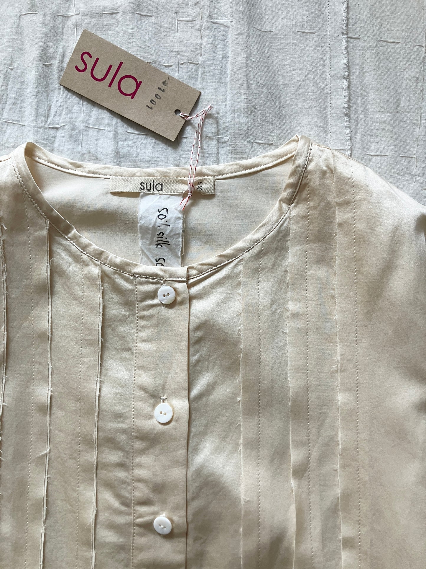 sula - pleat shirt silk cotton satin - eggnog