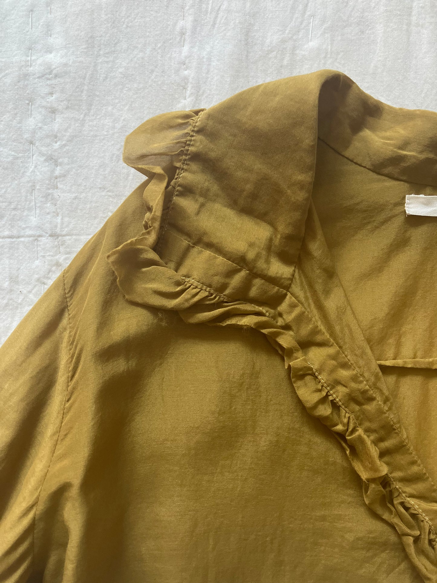 sula - frill blouse - tabacco