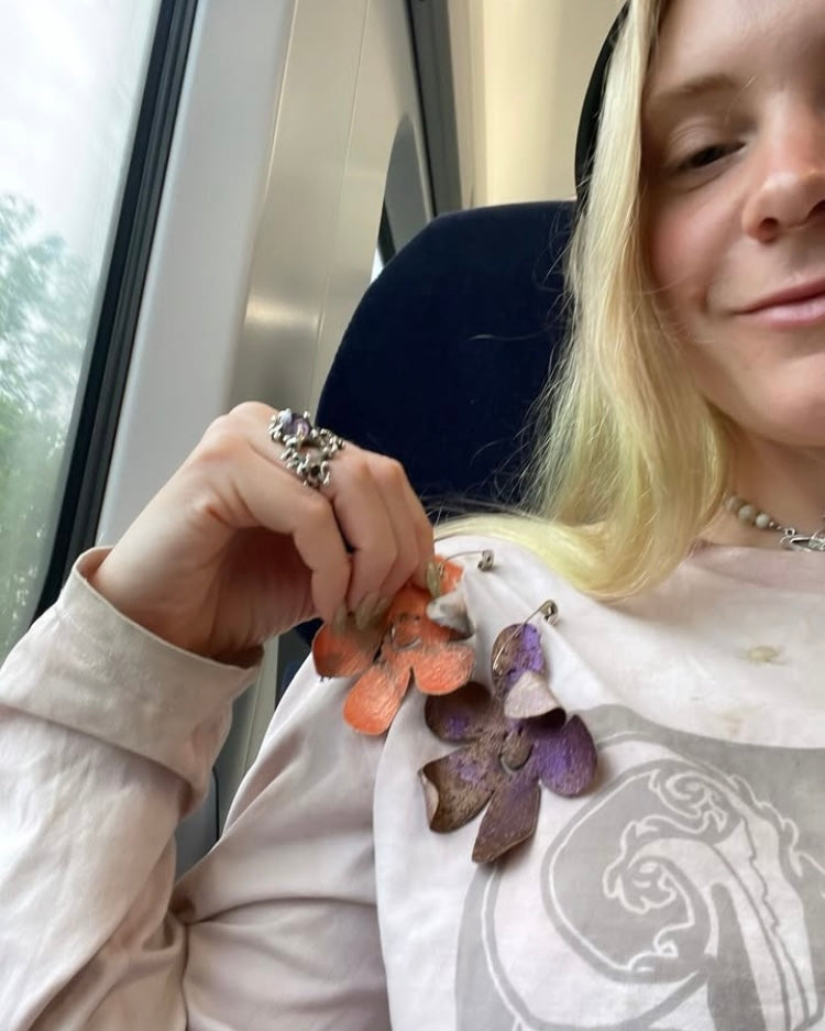 EIRINN HAYHOW - I DO BELIEVE IN FAERIES TSHIRT 1 with bio flower patch