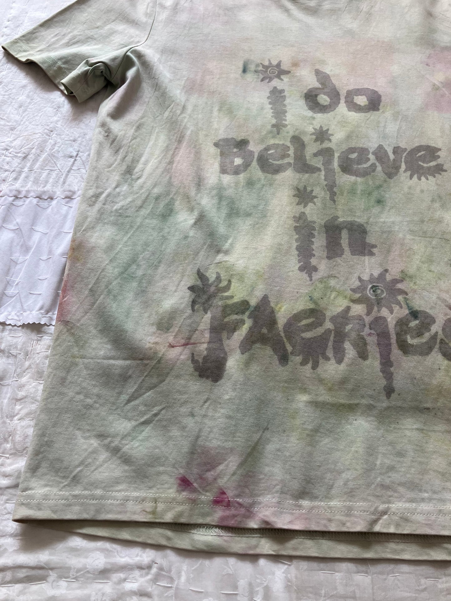 EIRINN HAYHOW - I DO BELIEVE IN FAERIES TSHIRT 1 with bio flower patch