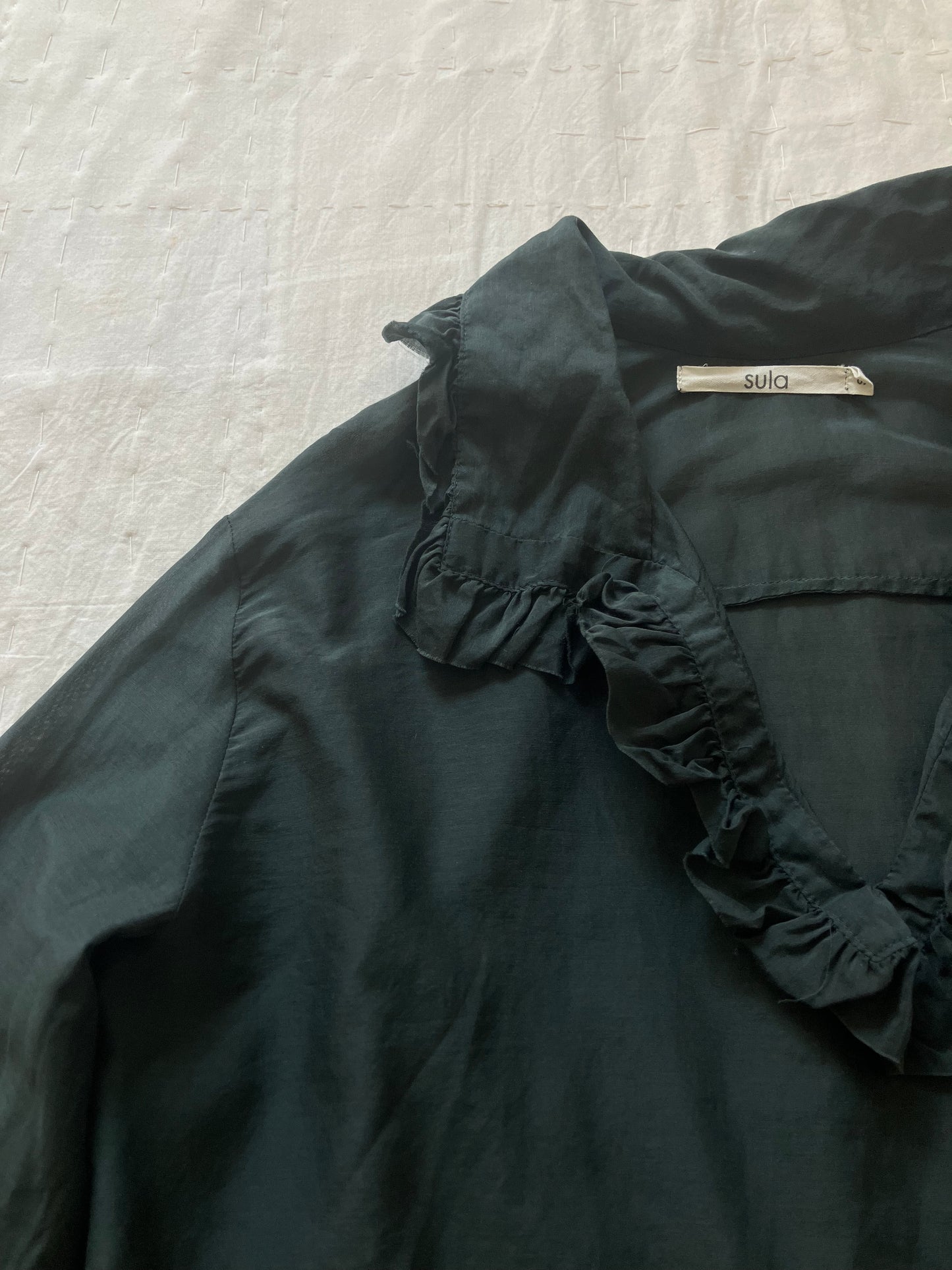 sula - frill blouse - jet set