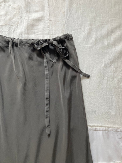 【Pre-loved】sula - cutwork skirt