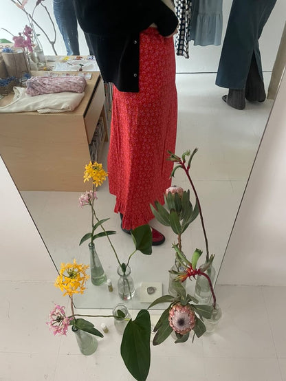 sula - daisy skirt - red flower