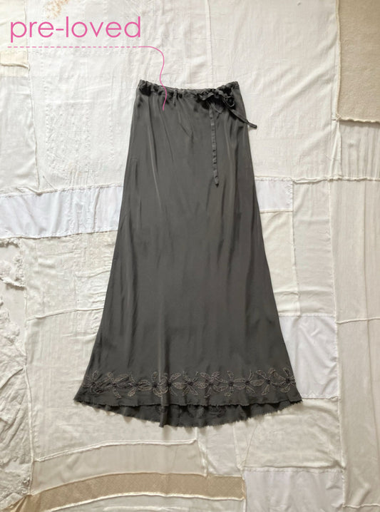 【Pre-loved】sula - cutwork skirt