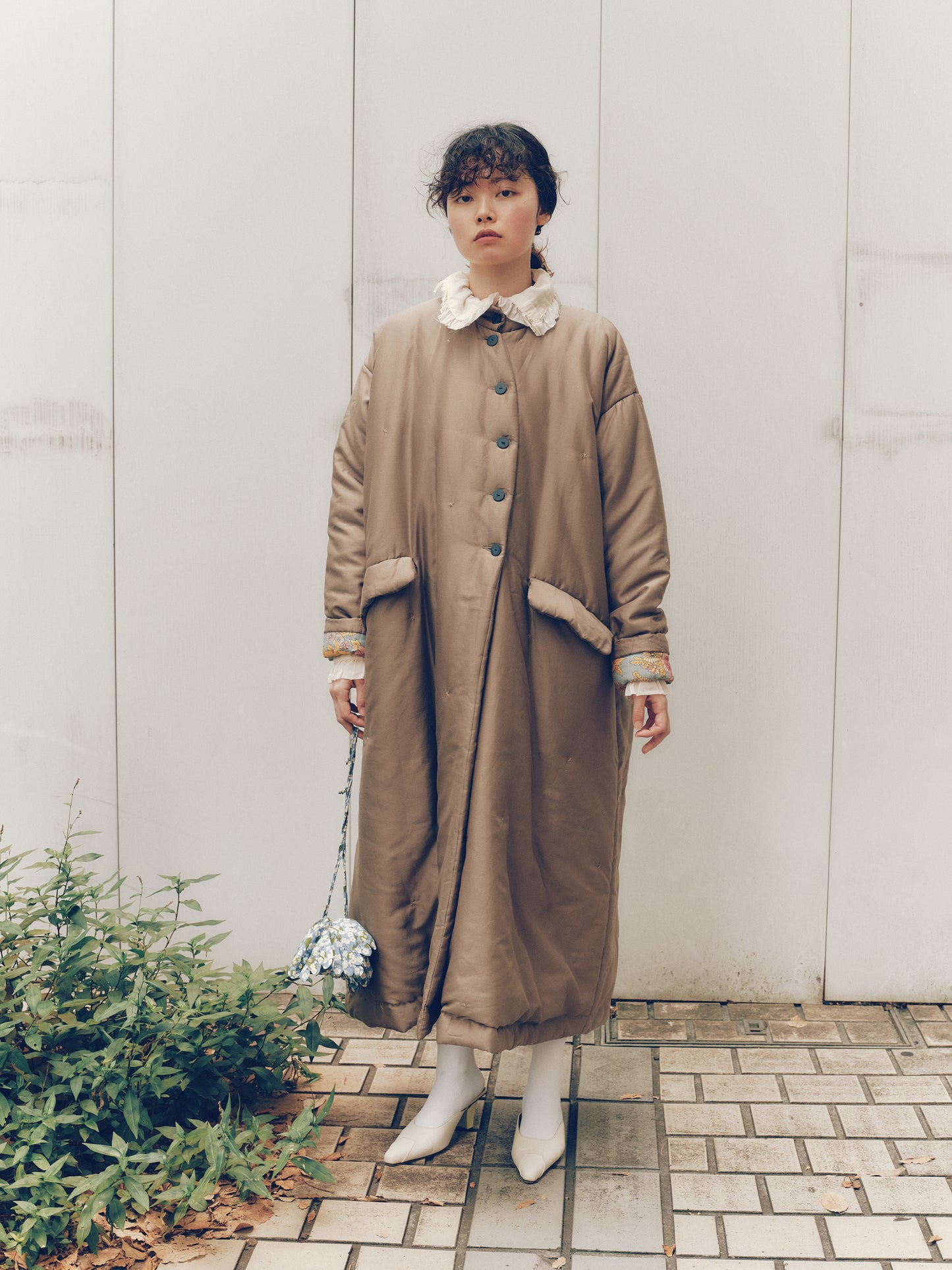 sula - frill blouse - tabacco