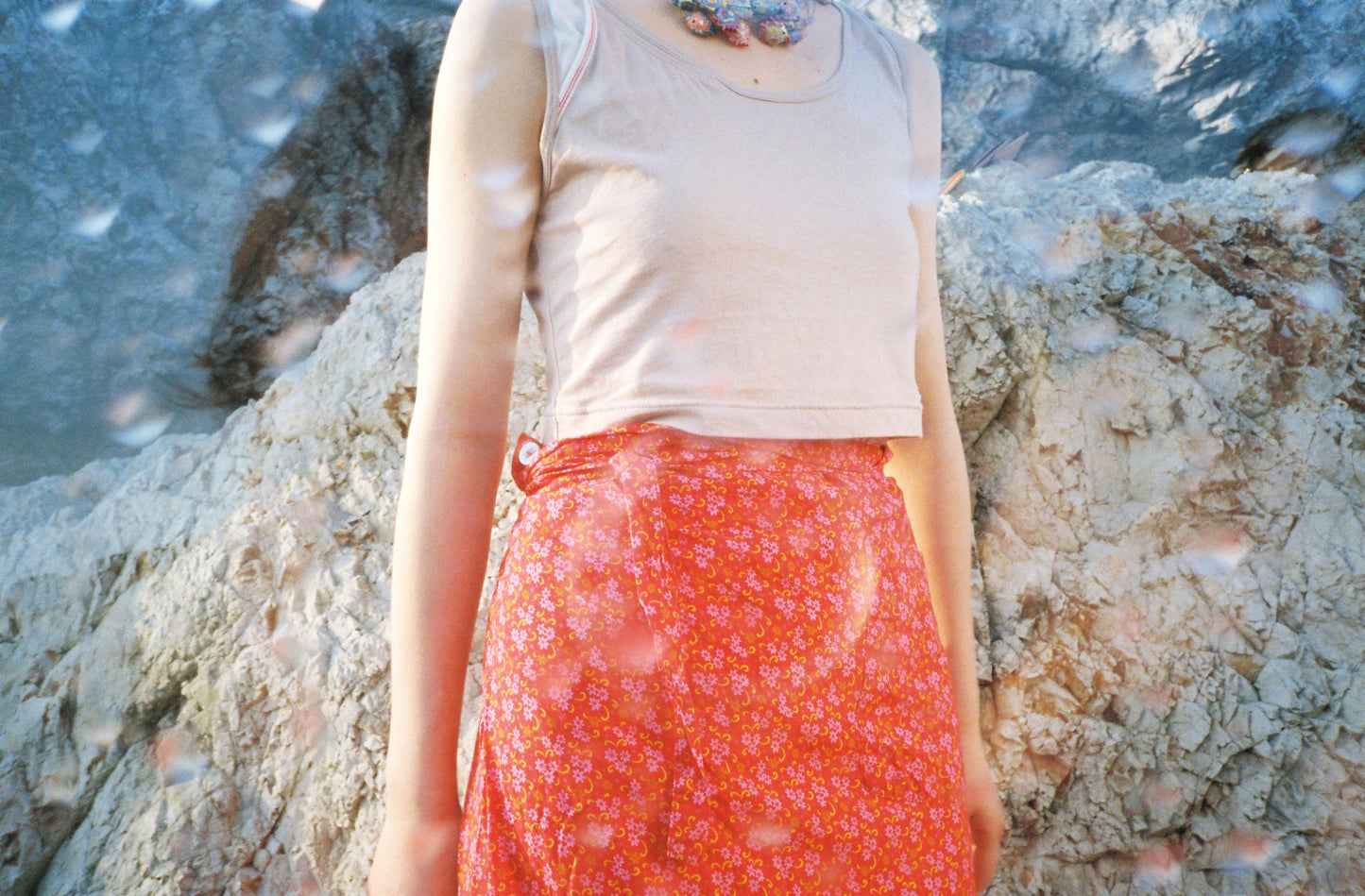 sula - daisy skirt - red flower