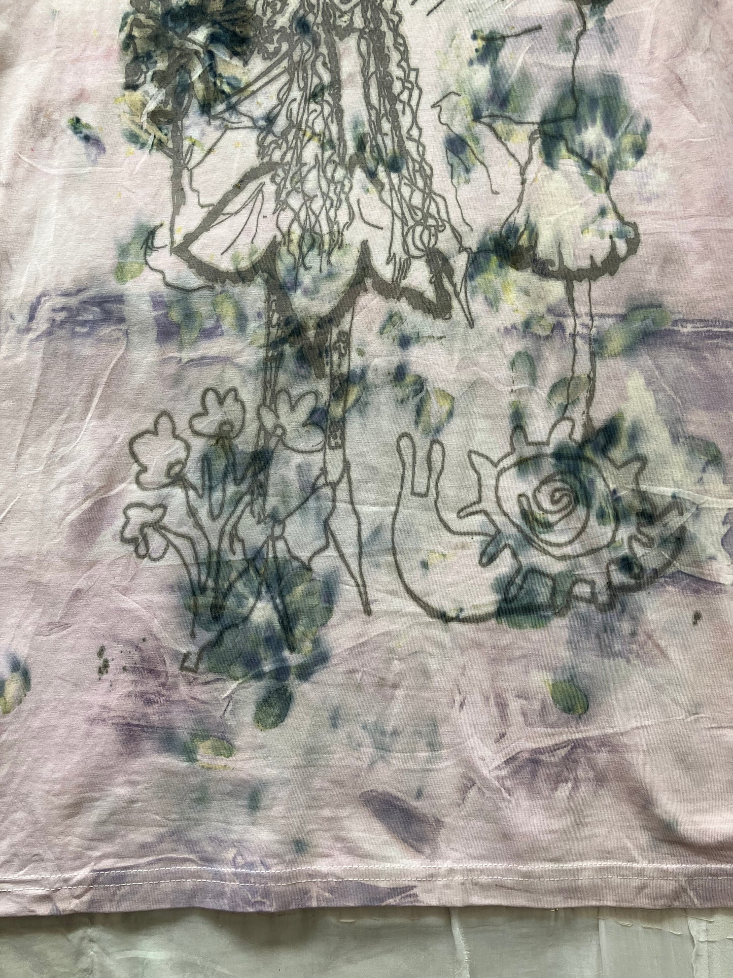 EIRINN HAYHOW - FOREST FAIRIE WITH SNAIL AND SUN TSHIRT 2 with bio flower patch