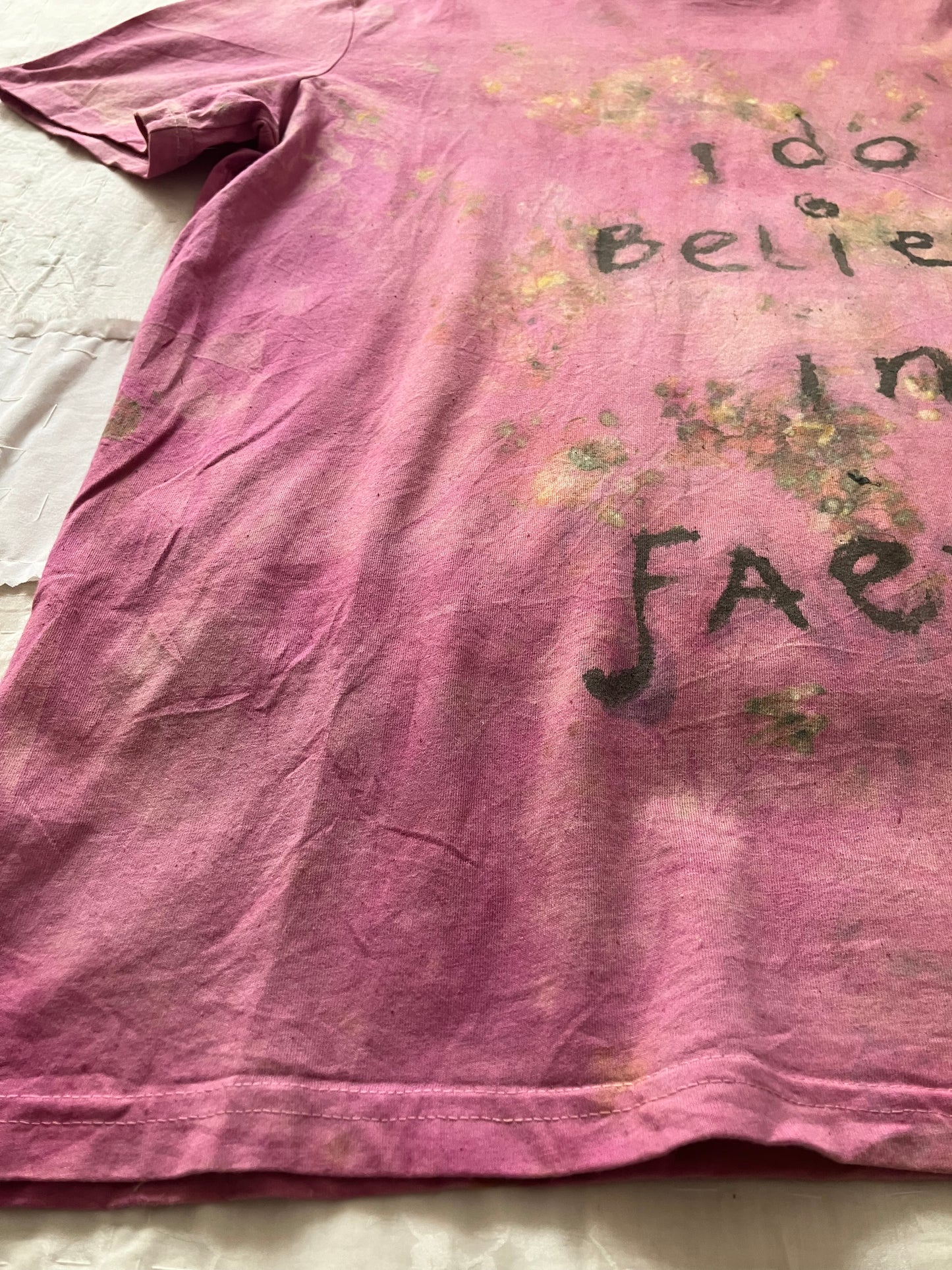 EIRINN HAYHOW - I DO BELIEVE IN FAERIES TSHIRT 2 with bio flower patch