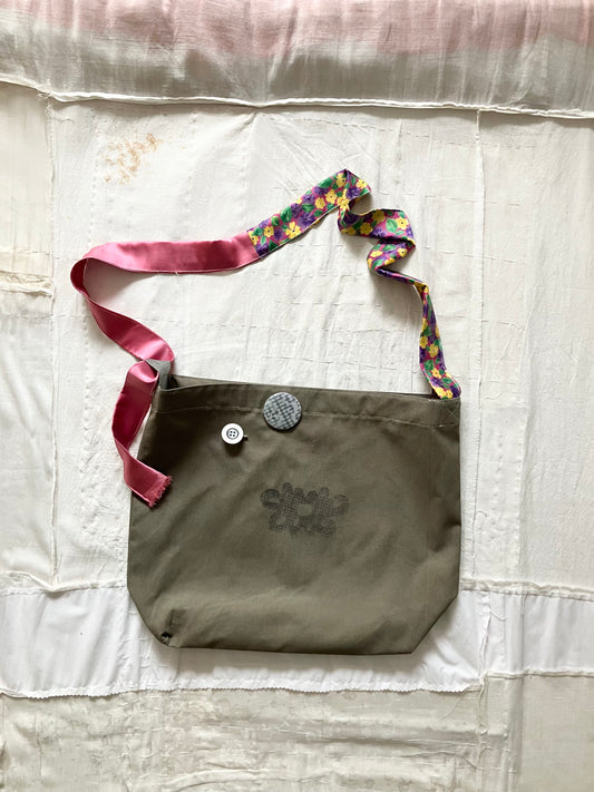 garbage core - ghi ri gò ri / ら く が き - BAG 1