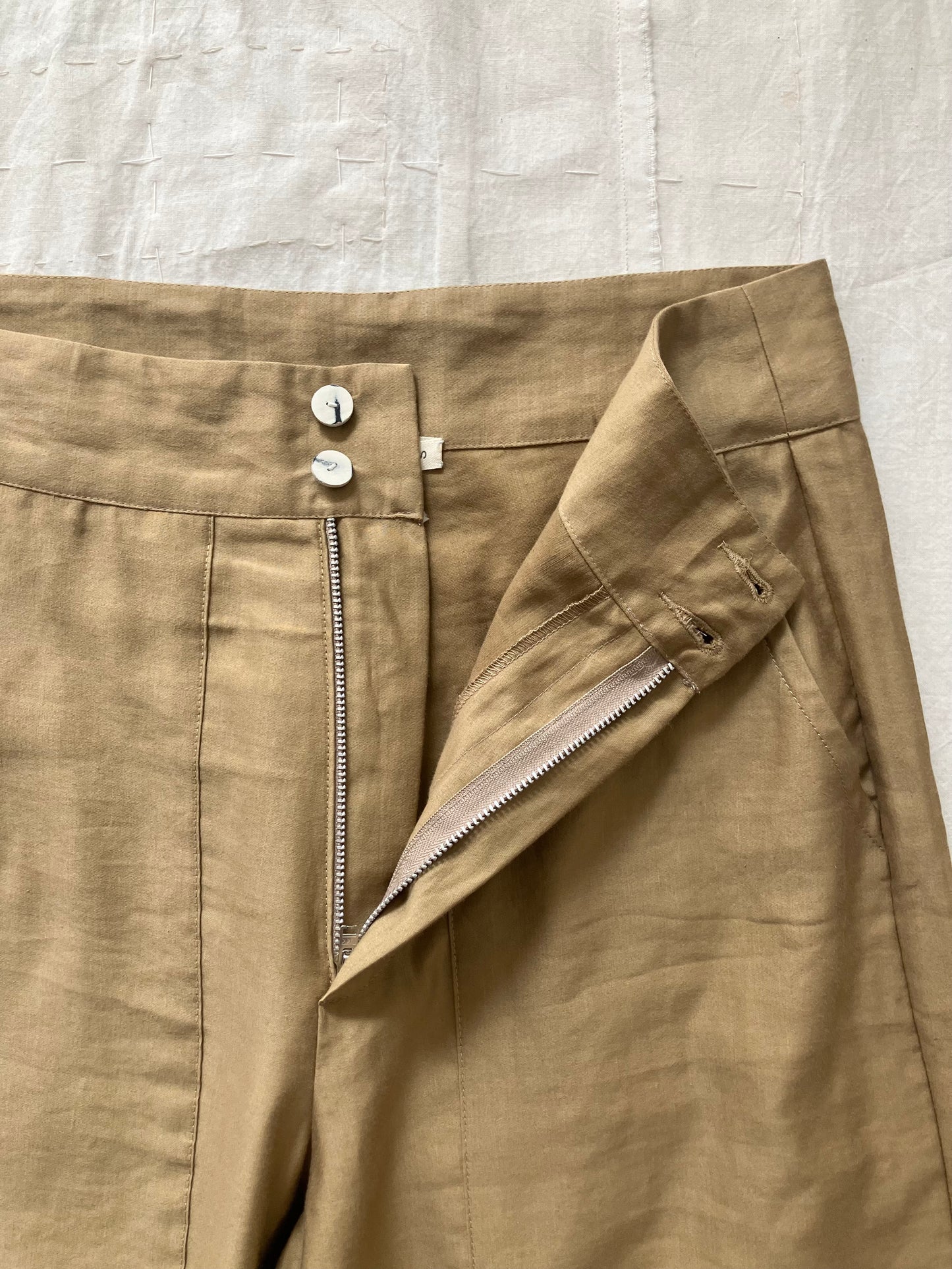 sula - flare pants french linen - ochre