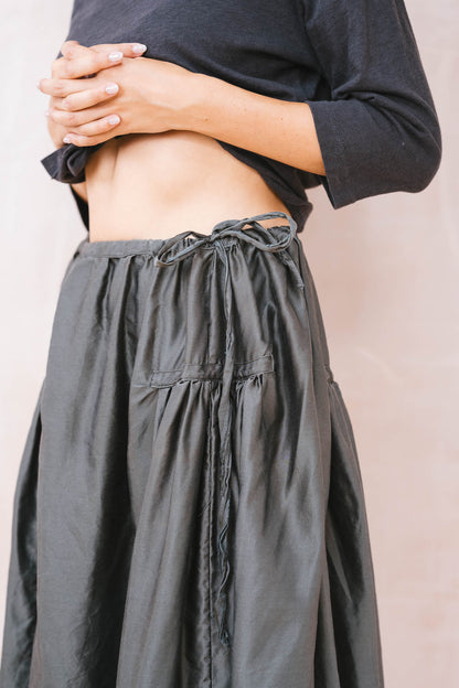 sula - new frida skirt - gunmetal