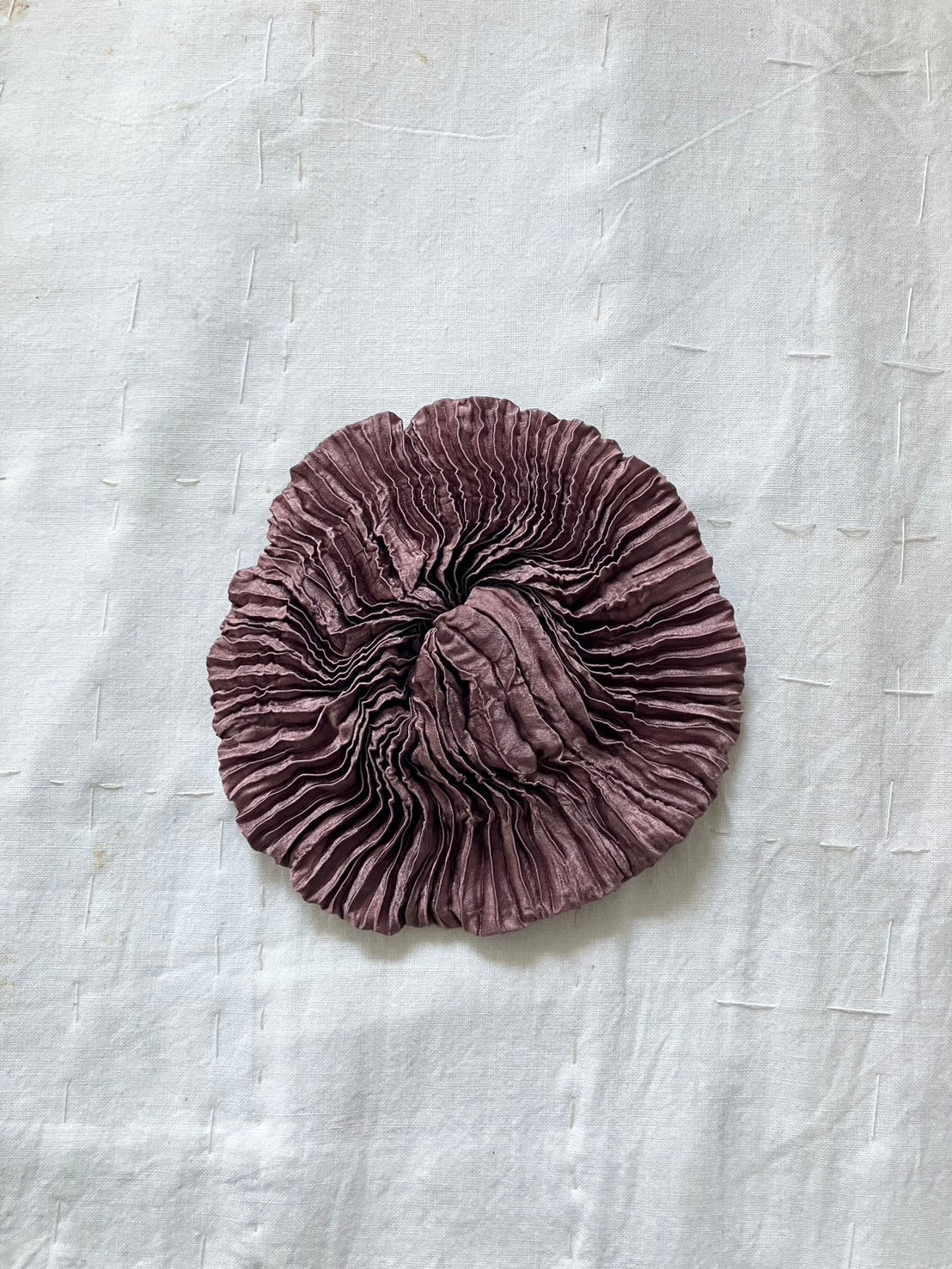 AZUR - Plissé Satin Silk Scrunchie - Mauve