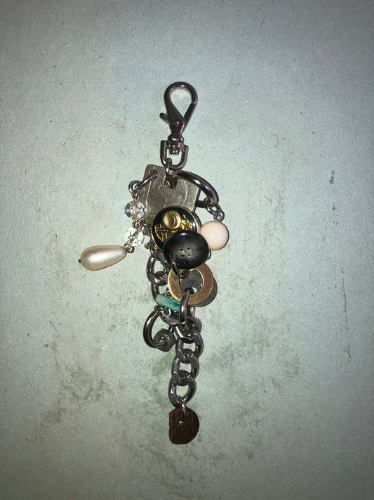 LEO GON'DO - Drawing mini keychain 4