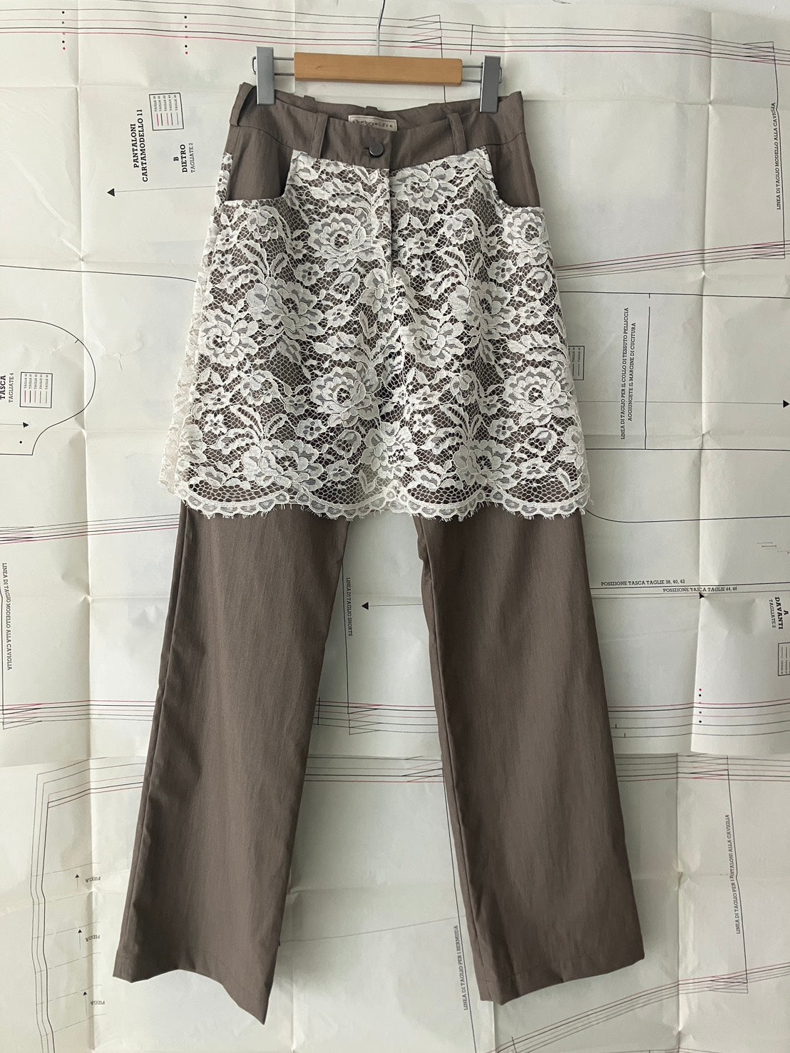 garbage core - LACES SKIRT TROUSERS