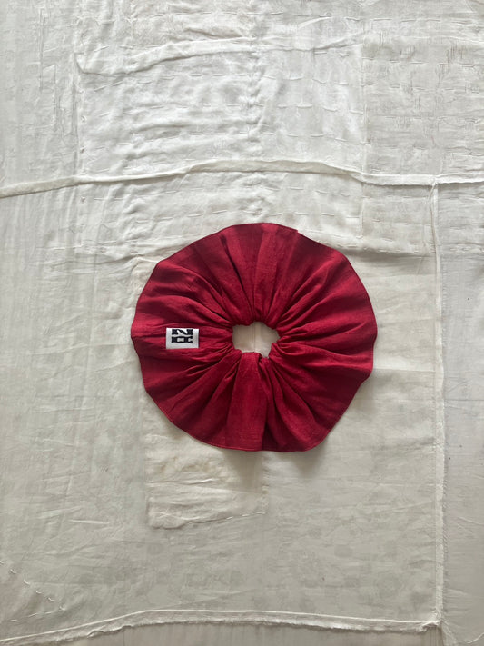 AZUR - Raw Silk Scrunchie - Fuchsia