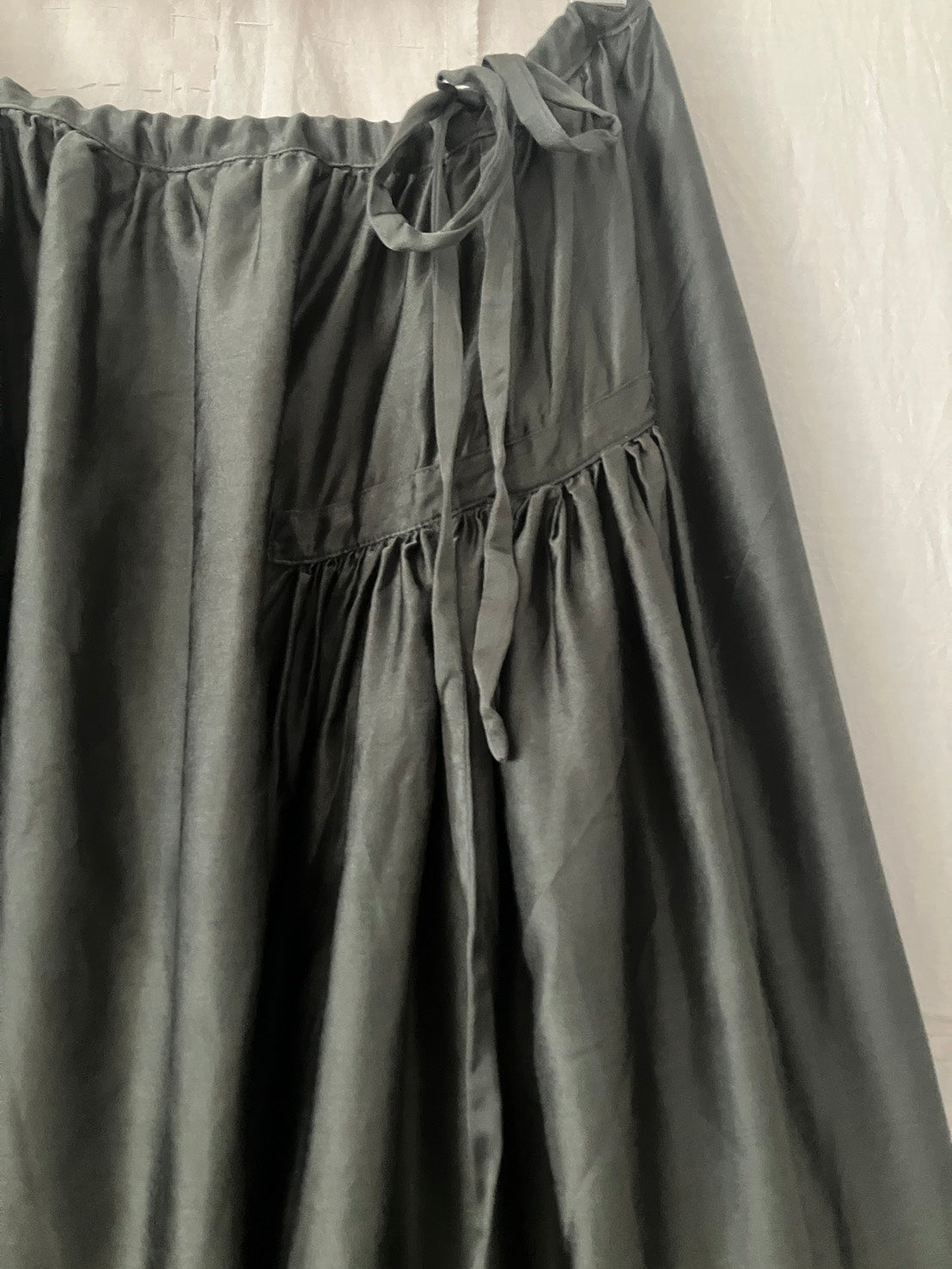 sula - new frida skirt - gunmetal