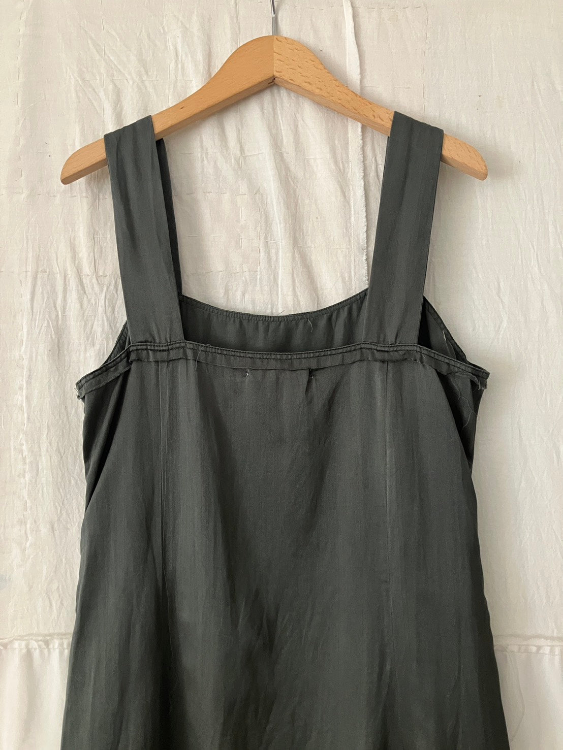 sula - wide strap dress - gunmetal