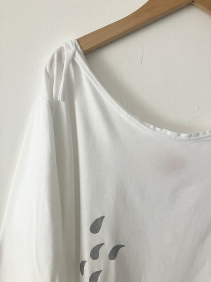 everyone's mother - Tear Long Sleeve - Cloud