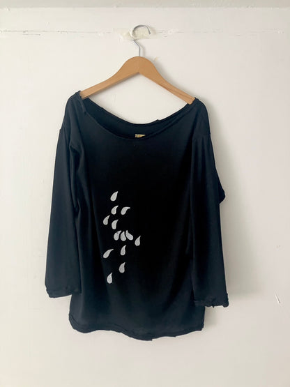 everyone's mother - Tear Long Sleeve - Cavern