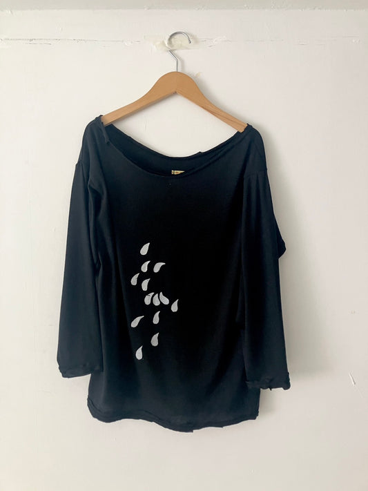 everyone's mother - Tear Long Sleeve - Cavern