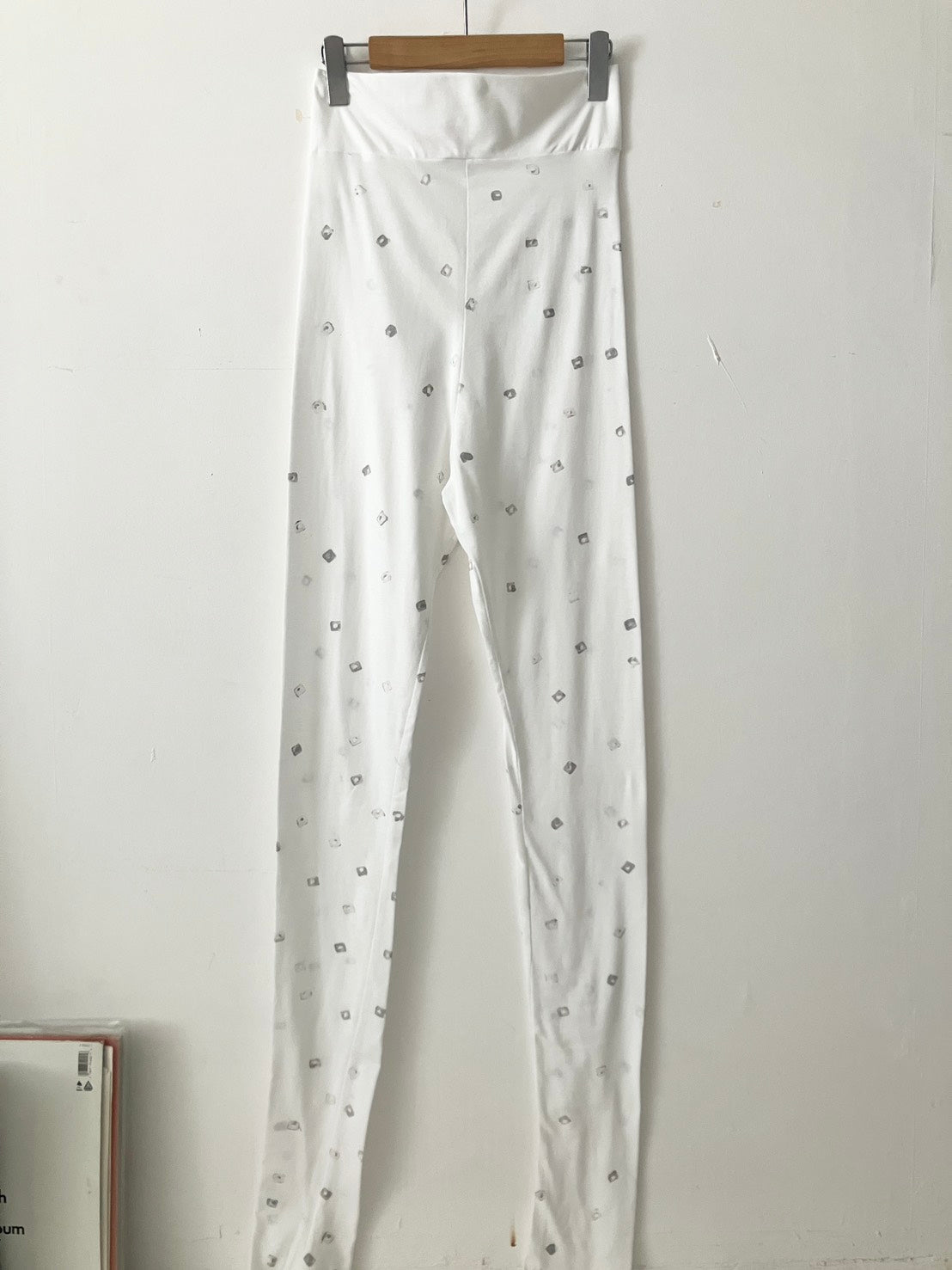everyone's mother - Diamond Leggings - Cloud