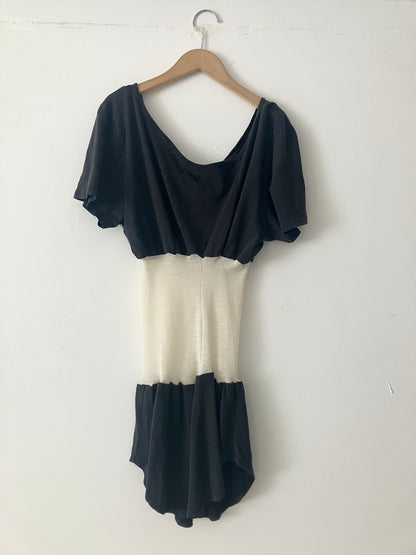 everyone's mother - Venus Top - Stone